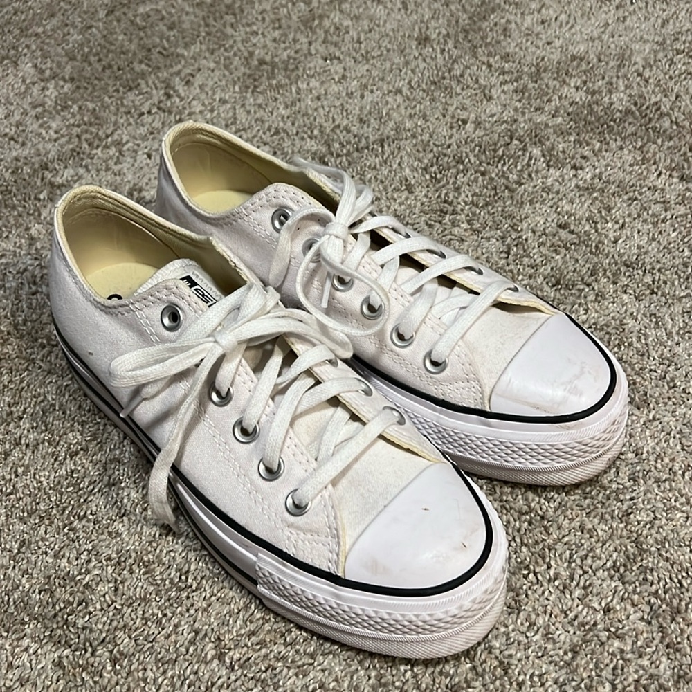 Women’s converse